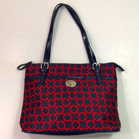 Tommy Hilfiger Handbags - Tommy Hilfiger nylon bag in classic red and navy, EUC